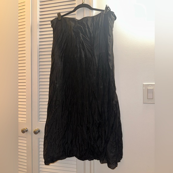 Eileen Fisher Black Crinkle Silk A-Line Midi Skirt - Picture 1 of 6